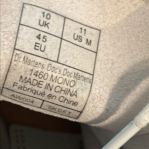 Dr. Martens Men’s Off-White Lace-Up Boots, mens 11 - Picture 14 of 16